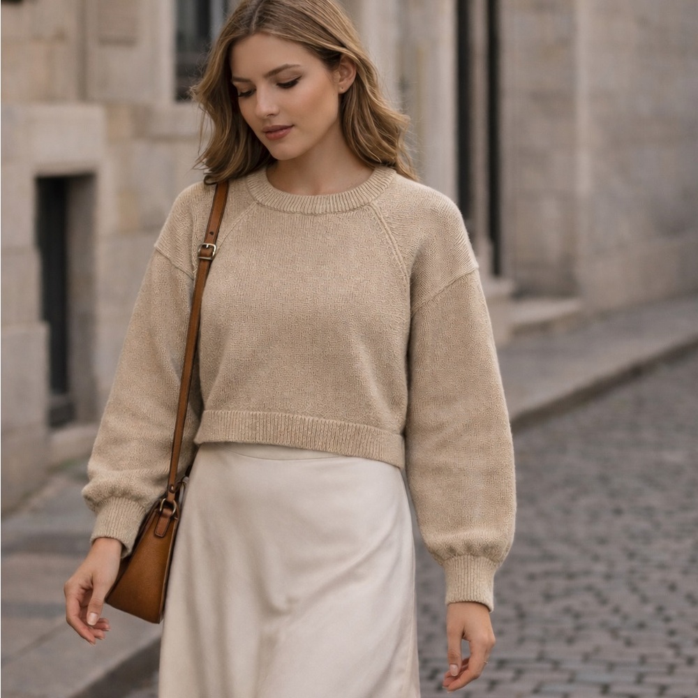 Great relaxed Zara Women's Cream Crew Neck Sweater - Picture 2 of 5
